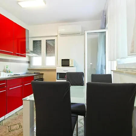 Apartment Ferienwohnung Fuer 4 Personen Ca 40 Qm In Pula-fondole, Istrien Istrische Riviera *