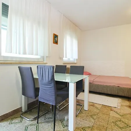 Ferienwohnung Fuer 4 Personen Ca 40 Qm In Pula-fondole, Istrien Istrische Riviera